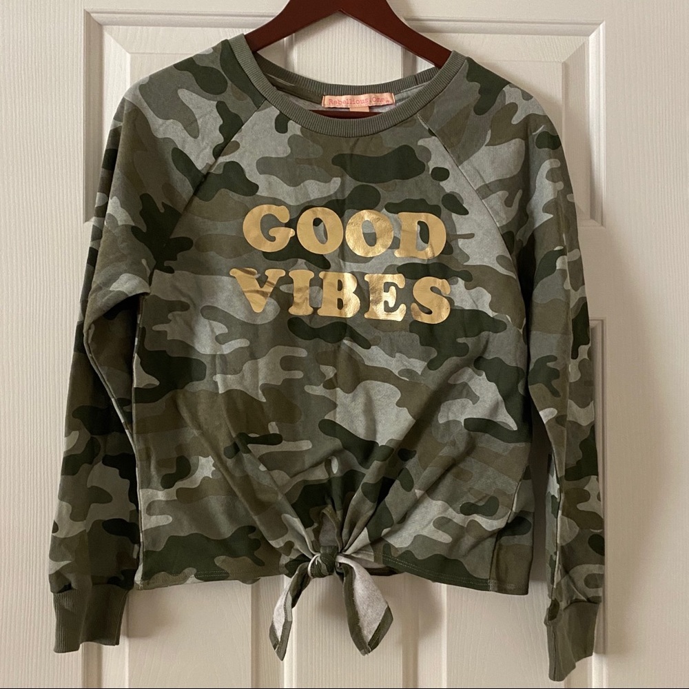 Rebellious One “Good Vibes“ Sweatshirt Camo Medium